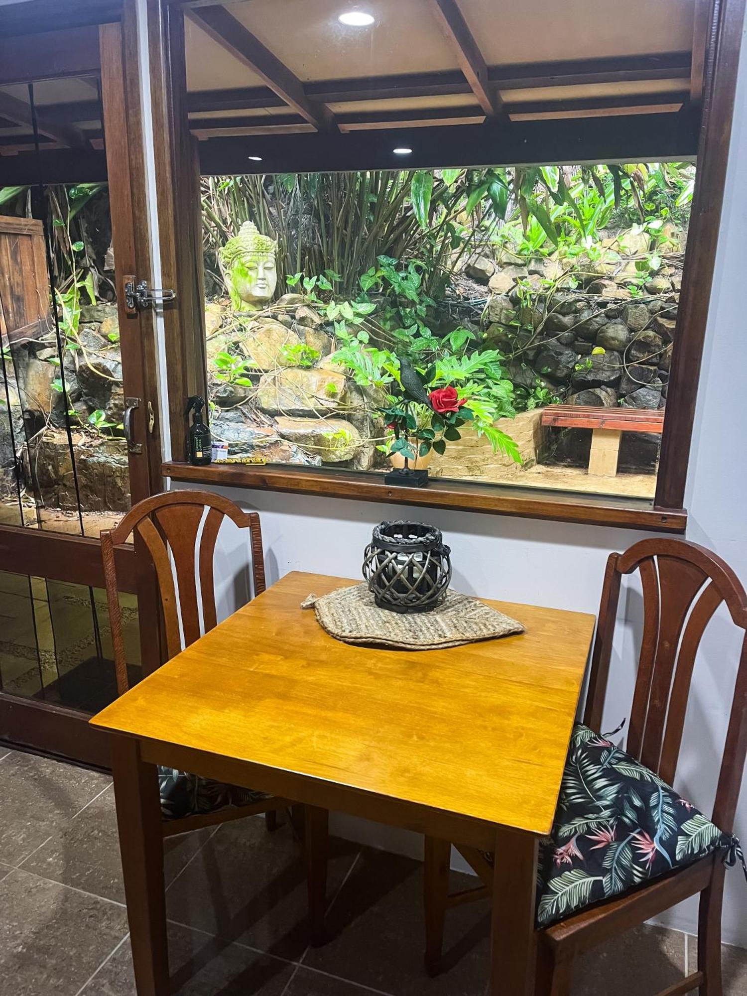 Whitsundays Bnb Retreat Airlie Beach Exterior photo